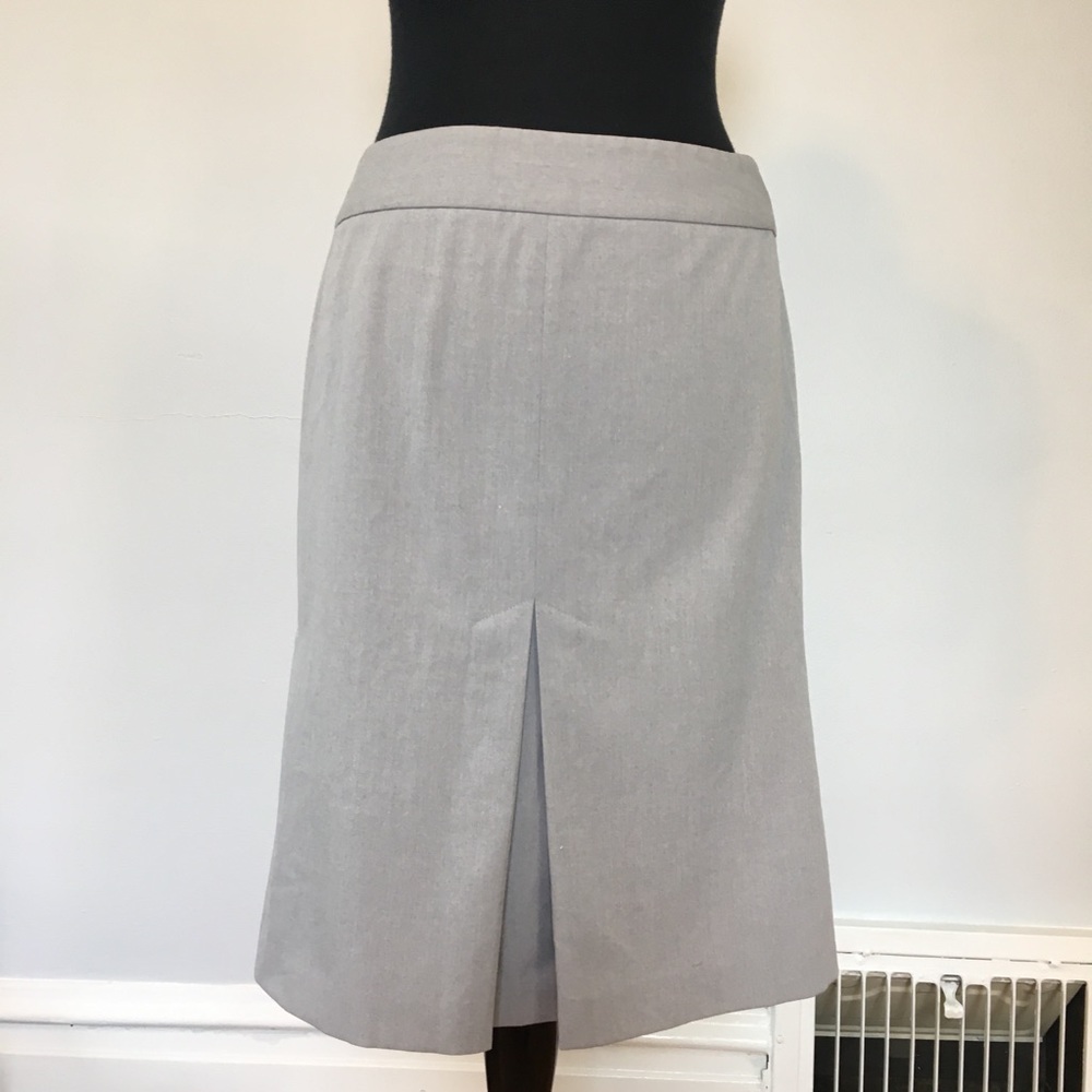 Ann Taylor LOFT Grey Pleated A-Line Skirt, 6P